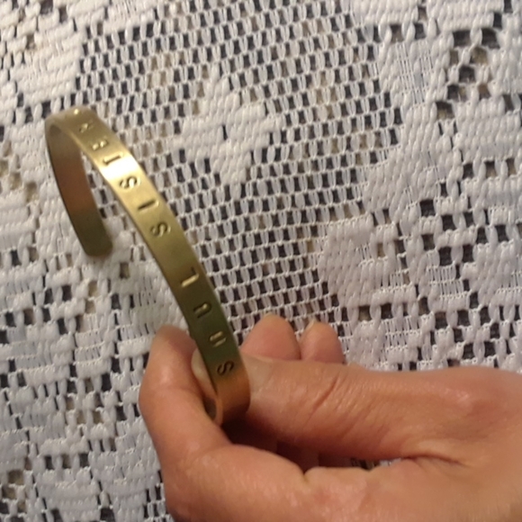 Soul Sisters cuff copper bracelet - Picture 8 of 9